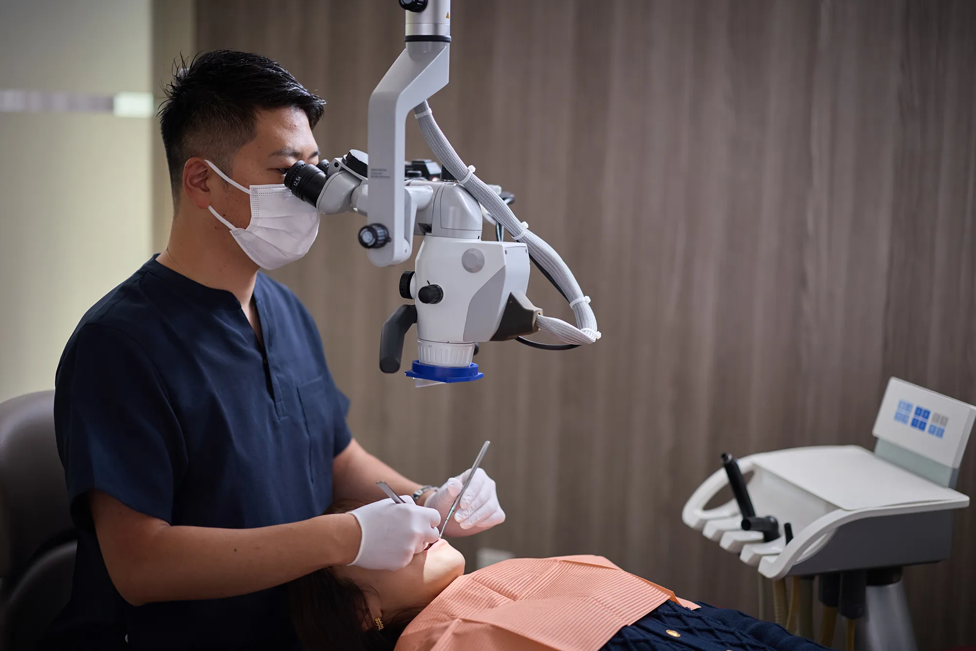 歯科用ルーペ・マイクロスコープ